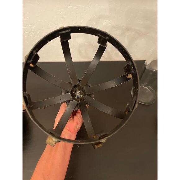 Vintage distressed salvaged style metal French chic crown - Picture 3 of 4